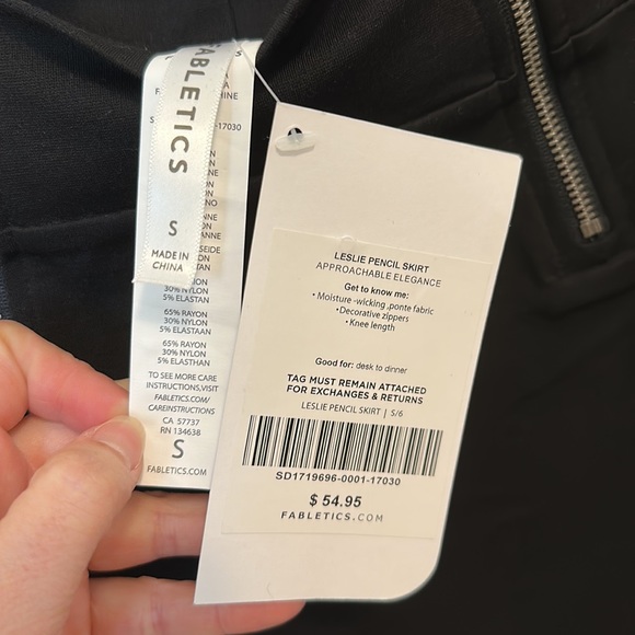 NWT Fabletics Leslie Pencil Skirt - Picture 2 of 4
